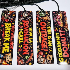 Marcapáginas metálico con la frase de Carl de Dungeon Crawler (unidad individual o en conjunto)