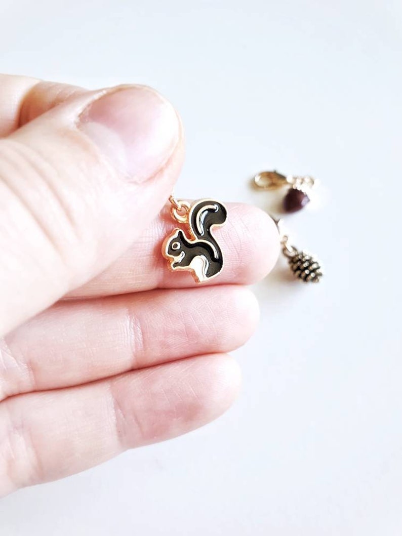 Woodland crochet stitch markers, squirrel charm, pine cone charm, acorn charm, knitting and crochet accessories image 5