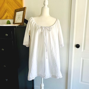18th Century Cotton Chemise | Historical Undergarment with Lace Trim | Colonial Reenactment, Regency, Cottagecore, Rococo Shift