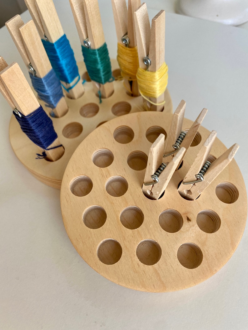 Clothespin Floss Rack ROUND for Embroidery Floss, Embroidery Thread Holder, Caddy, Floss Organizer, Thread Rack 画像 3