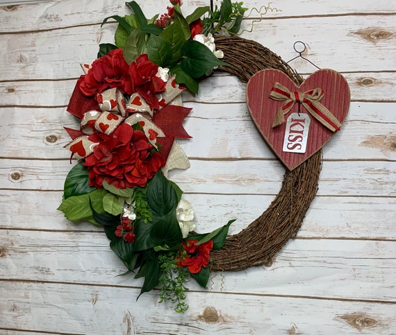 Valentine Wreath for Front Door, Valentine Heart Wreath, Red