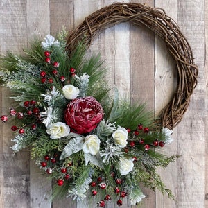 Red Christmas Wreath, Red Berry Christmas Wreath, Elegant Christmas Wreath, Modern Wreath, Peony Christmas Wreath, Country Christmas Wreath