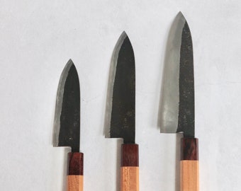 Handsmidd japansk kolstålskniv Santoku / Handgjord kockkniv / Äkta smed
