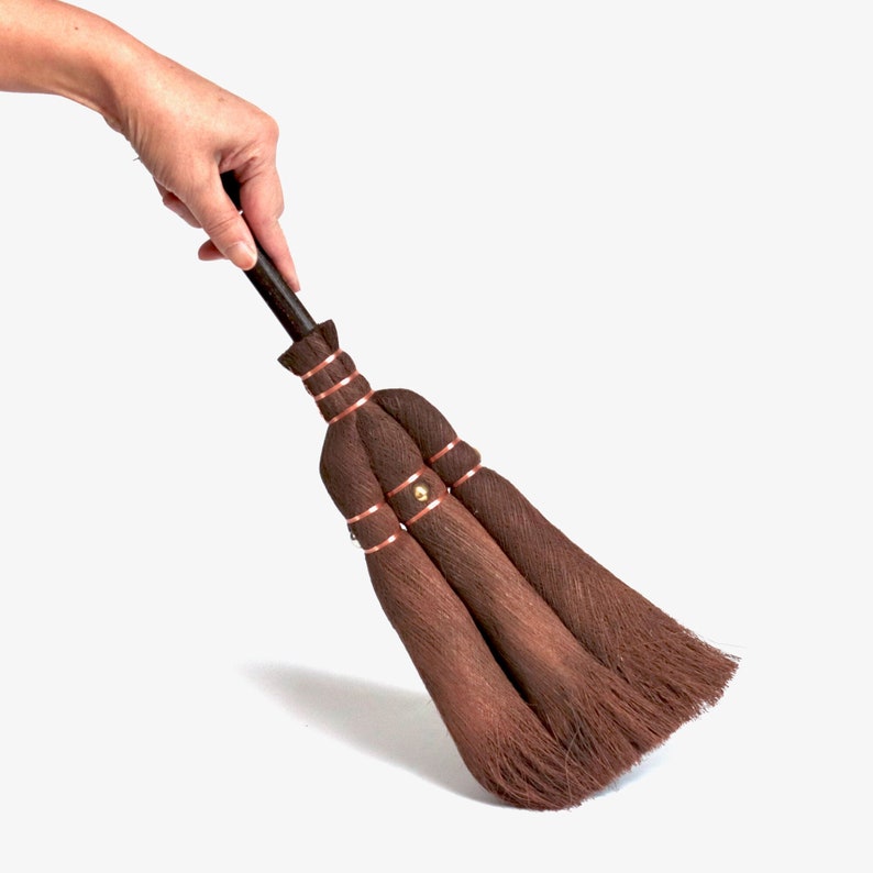 Handy Broom with Japanese Cypress Handle