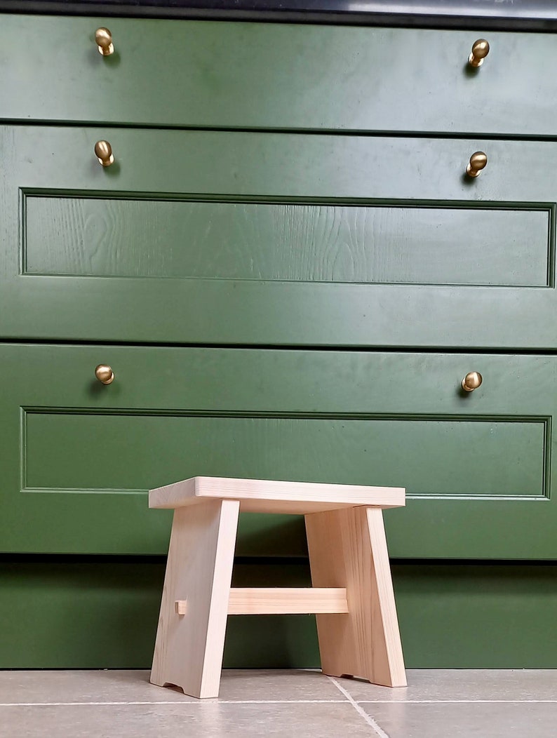 Japanese Hinoki Step Stool / Wooden Bath Stool / Foot Stool/ Display Stand / Foot Rest/ Step