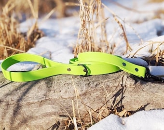 1'' Waterproof Classic Dog Leash, Lime Green, Black Hardware, Leather Alternative, Vegan Leather Leash, Faux Leather Leash, Biothane Leash
