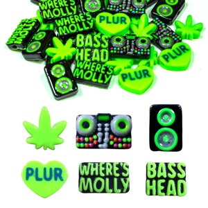 Perles Kandi Rave lumière noire | Choisissez parmi une carte DJ, une enceinte, une tête de basse, Where's Molly, PLUR, Leaf ou Variety Pack. 6, 12, 24 ou 36 perles.