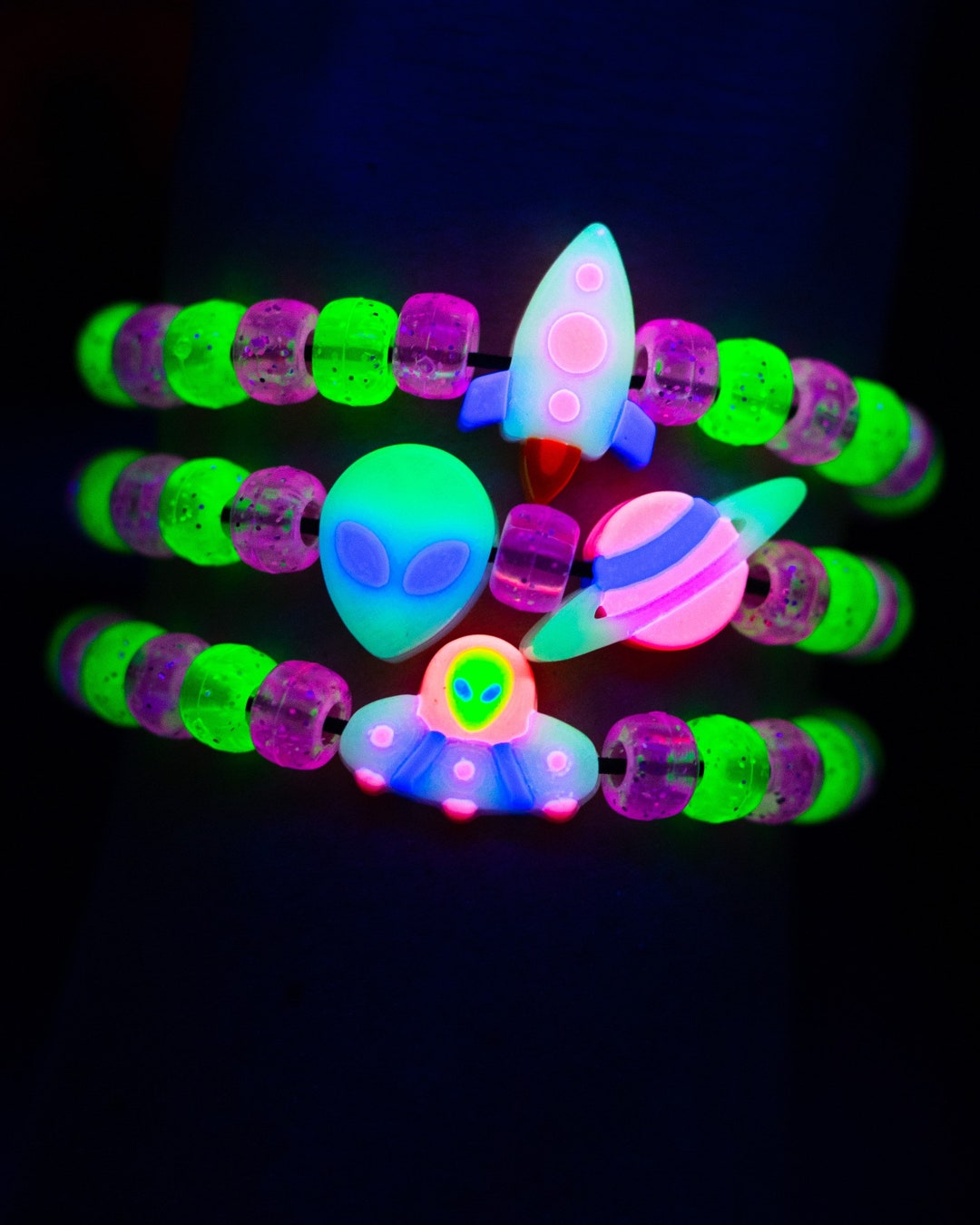 DIY Glow In The Dark & UV Reactive Beads For Bracelet - Kandies World