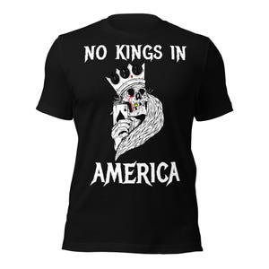 No hay reyes en América Camiseta unisex con el rey de las calaveras y el as de espadas