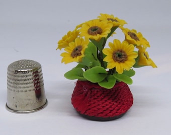 Dollhouse Miniature 1:12 Artisan Basket with Sunflowers OOAK