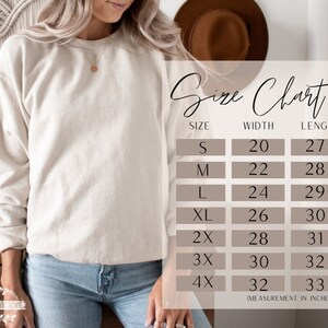 Puede incluir: Tabla de tallas para una sudadera con medidas en pulgadas. La tabla muestra el ancho y la longitud de la sudadera en las tallas S, M, L, XL, 2X, 3X y 4X.