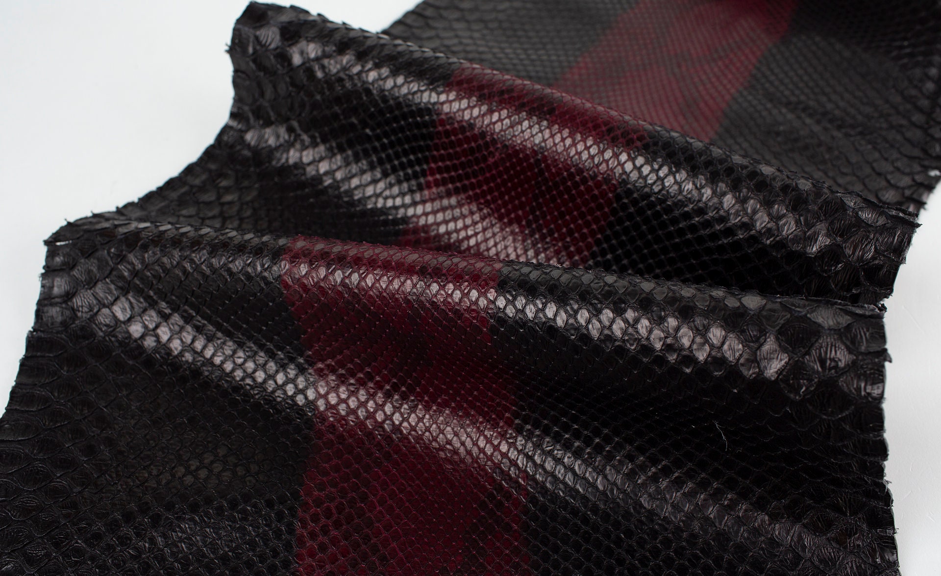 Black and burgundy skin slip on. Made in Italy Men main image 3
