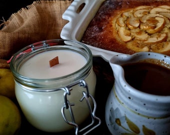 APPLE GINGERCAKE CARAMEL - Eco Soy Candle in Reusable Glass Clip Top Jar *with Free Printed Muslin Bag