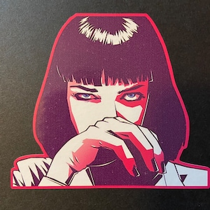 MIA WALLACE Pulp Fiction 4 "x 3,75" Die Cut Farbe Vinyl Aufkleber Wasser/Wetterbeständig