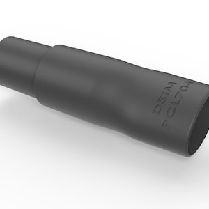 Könnte beinhalten: Ein schwarzer Kunststoffadapter mit dem Text "DSIM PCL704" auf der Seite.