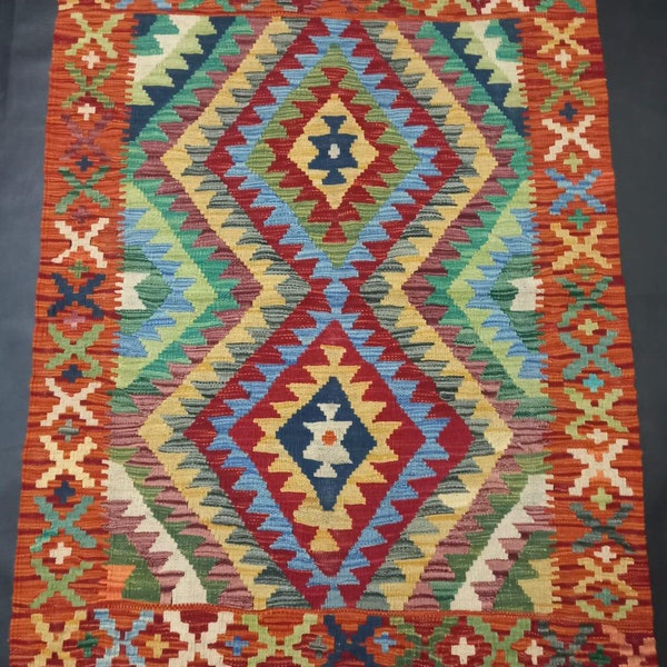 Classic Kilim Rug, Handwoven Artisan Afghan Turkish Aztec Natural Wool Kilim Rug 127x94 CM