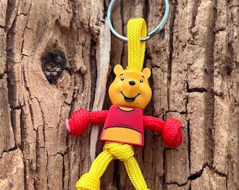Llavero de Winnie con minifigura de paracord