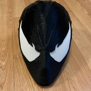 Symbiote Spiderman Helmet (Magnetic)