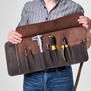 Customized leather tool roll, Leather tool organizer, Leather tool holder, Roll up tool bag, Leather tool storage, Personalized tool roll