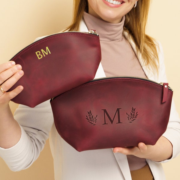 Leather makeup bag monogram, Makeup pouch personalized, Zipper cosmetic pouch, Engraved makeup bag, Cosmetic bag with name, Cosmetic case