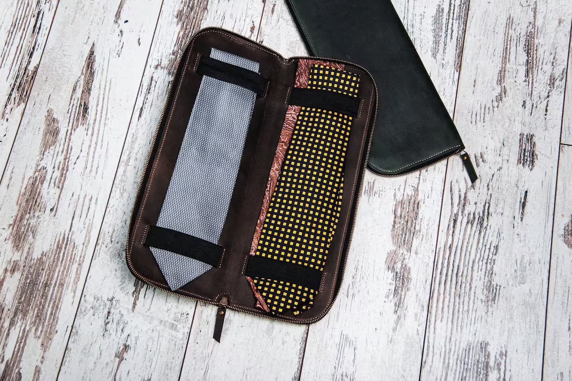 Personalized tie case,Mens tie case,Travel tie case,Personalized tie organizer,Leather tie organizer