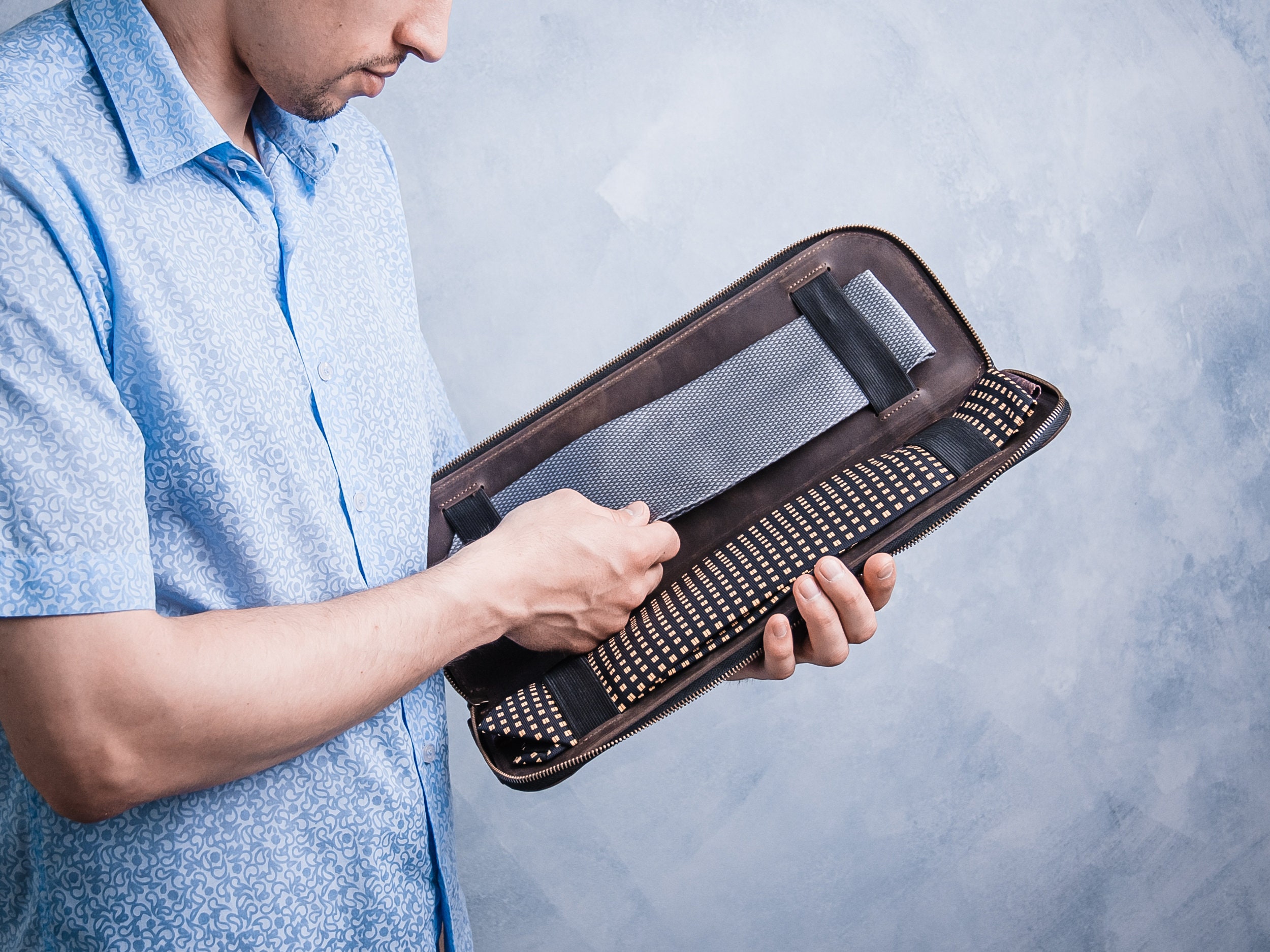 Personalized tie case,Mens tie case,Travel tie case,Personalized tie organizer,Leather tie organizer