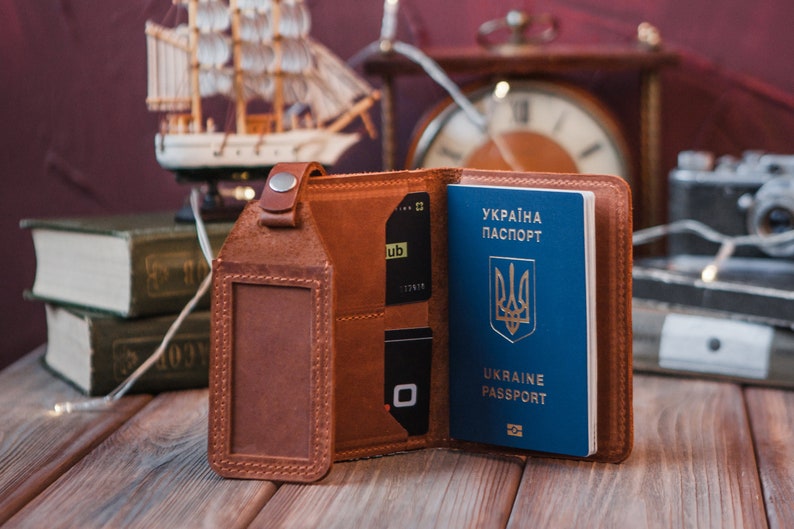 Passport wallet,Leather Passport holder,Passport case,Leather passport cover personalized,Traveler's gift,Leather passport wallet image 1