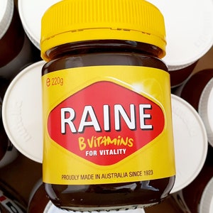 Vegemite jars personalised 150g/220g/380g/560g (jar of vegemite + customised labels all inclusive!)