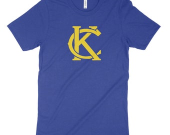 Hometown KC Luv Royals T-shirt | Ny KC-logotyp | Guldtext och kungligblå skjorta