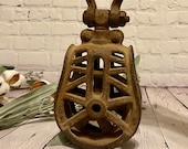 Vintage, Antique Metal Barn Pulley All-Original Hay Barn Pulley from the Early 1900 s Authentic Farmhouse Decor