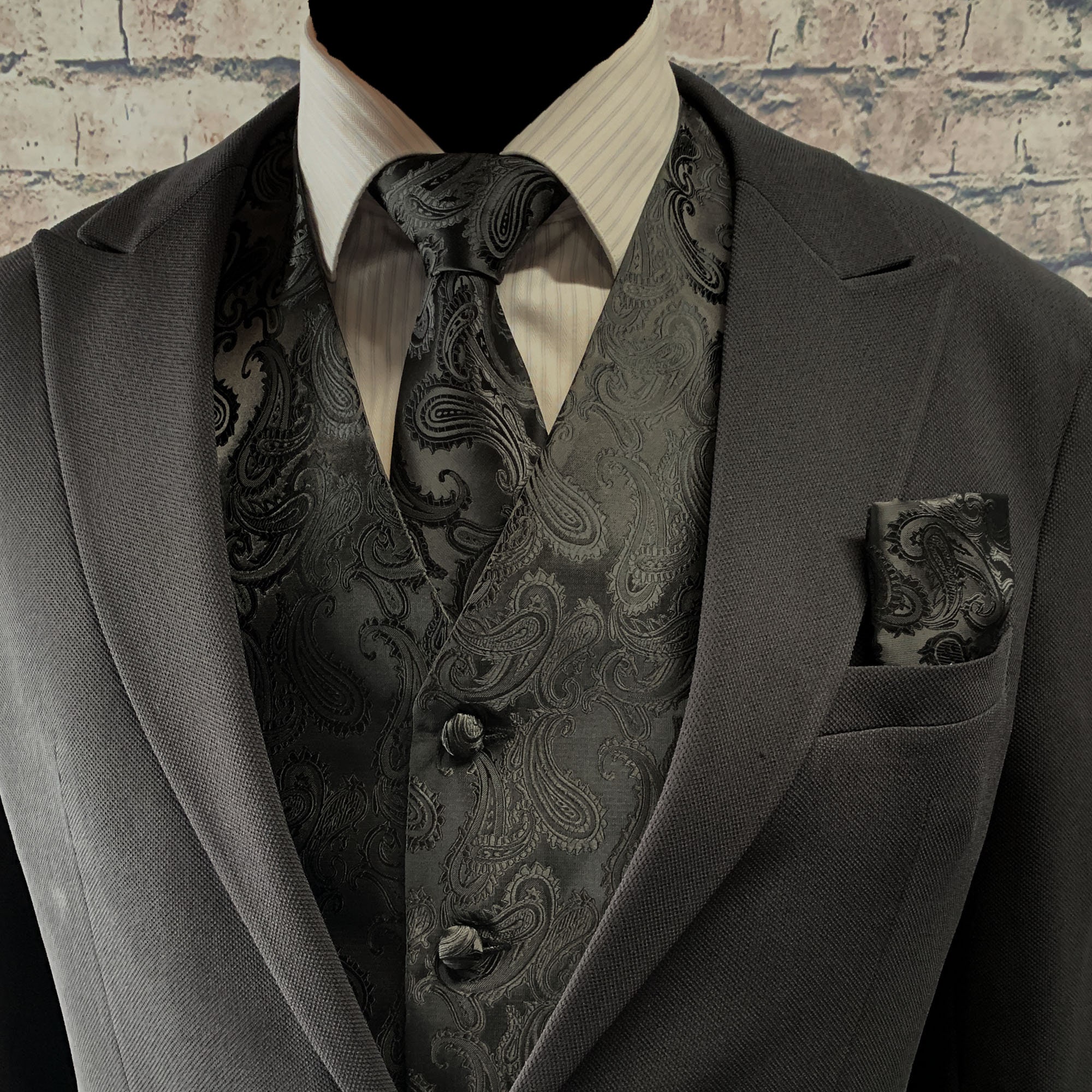 Black Paisley Men&#39;s Vest Longtie and Pocket Square 3pcs Set for all formal or casual occasion Prom Wedding Party