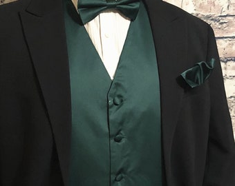 Dark forest green Solid Plain Men's Vest Pre-tied bow tie and Pocket Square 3pcs Set for all formal or casual occasion Prom Wedding Party