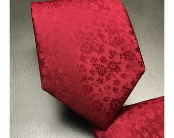 Ensemble cravate florale rouge classique à nouer et pochette de costume Mariage garçon d'honneur bal de promo formel