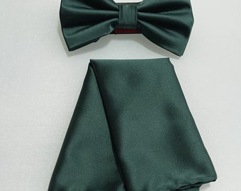 Dark Forest Green Men's Pretied Bow Tie and Pocket Square Set Juniper