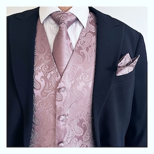 Dusty Mauve Quartz Paisley Men&#39;s Vest Longtie and Pocket Square 3pcs Set for all formal or casual occasion Prom Wedding Party