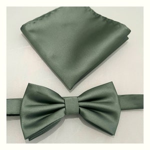 Dark Dusty Sage Green Solid Herren Pretied Schmetterling Fliege und Einstecktuch Set Hochzeit formal