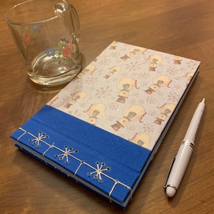The Gentle Snowman - Carnet cartonné, fait main, relié en japonais