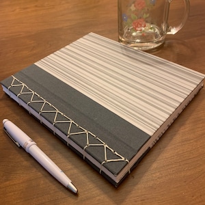 Vertical - Carnet cartonné, fait main, relié en japonais