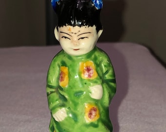 ヴィンテージ中国製日本製磁器製乙女の陶器フィギュア サイン入り READ