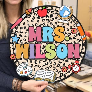 Personalized Teacher Wooden Sign, Custom Teacher Classroom Door Hanger, Teacher Appreciation Gift, Welcome Sign for Teacher, Classroom Decor
