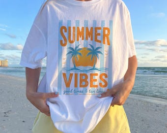 Chemise Summer Vibes, t-shirt vacances à la plage pour femme, t-shirt graphique mignon palmier tropical, tenue de plage d'été, cadeau chemise vacances côtières