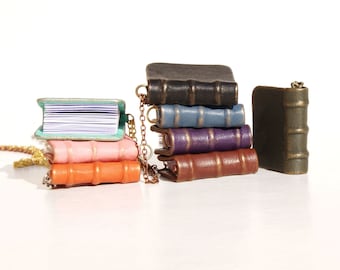 Miniatur Lederbuch Anhänger, Halskette aus Leder