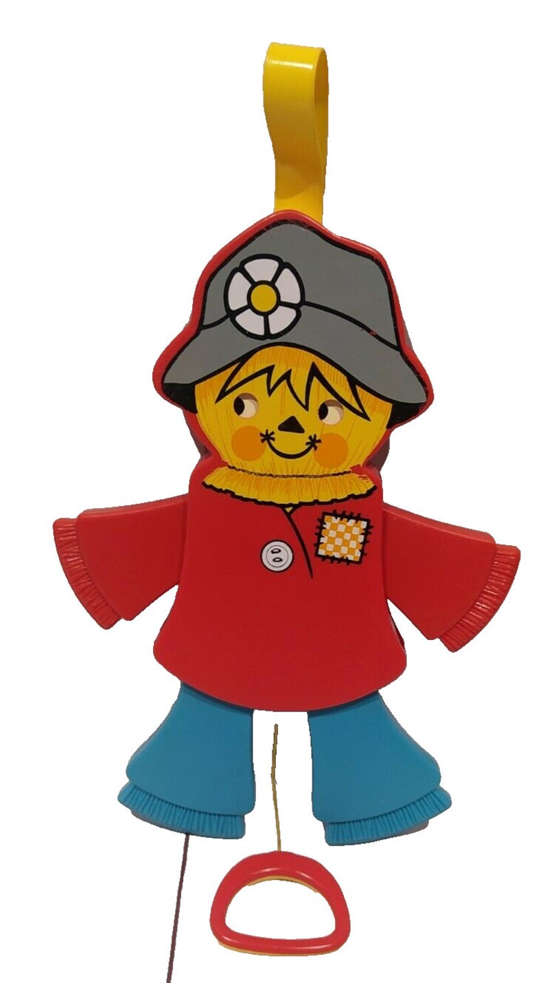 1978 Fisherprice Scarecrow Pullstring Squeaking Baby Crib Toy Vintage