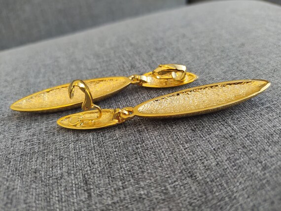 Boucles D'Oreilles Clips Vintage Années 80 - Plastique Et Métal Doré Avec Détail Rouge