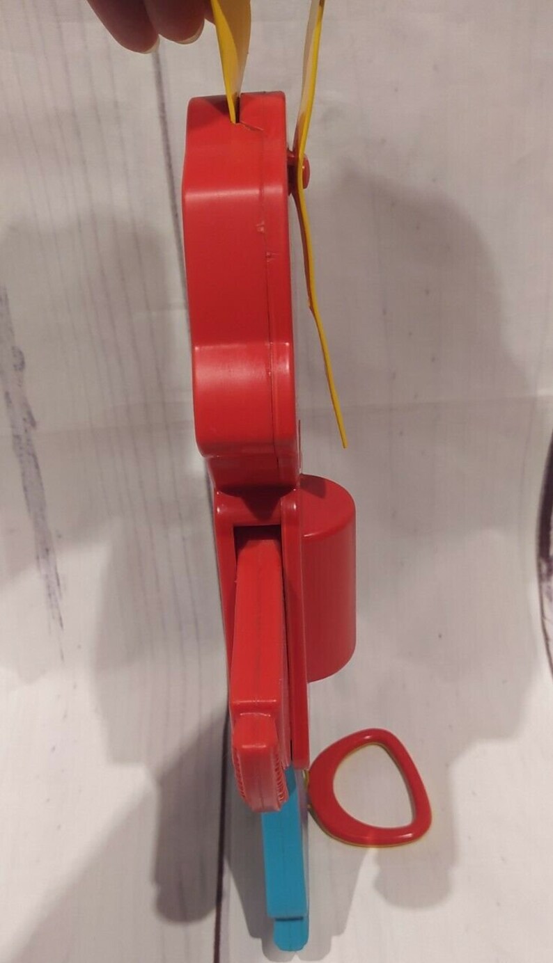 1978 Fisherprice Scarecrow Pullstring Squeaking Baby Crib Toy Vintage