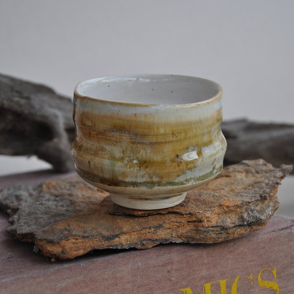 Stoneware wabi-sabi chawan tea cup 'Honey' by Vilé, one of a kind