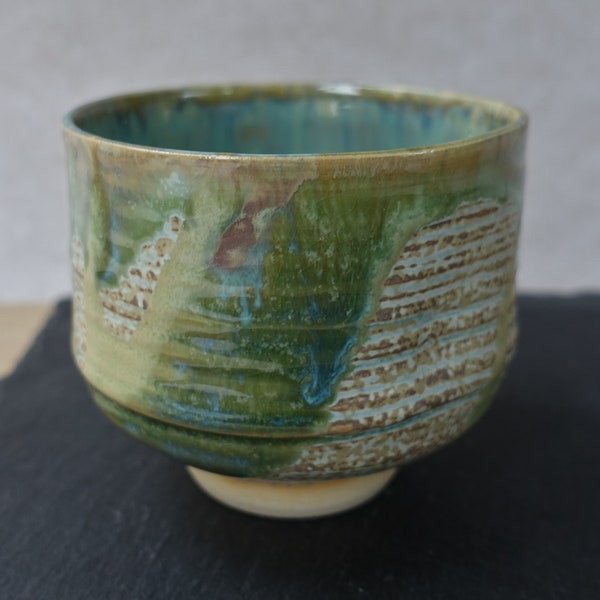 Artisanal tea bowl 'Moss II' by Vilé - tea ceremony chawan