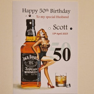 Carte d'anniversaire personnalisée faite main de bouteille de whisky, tout âge