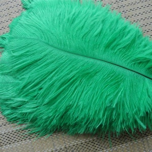100 pcs kelly green ostrich feathers for wedding party centerpiece supply wedding prom decor supply