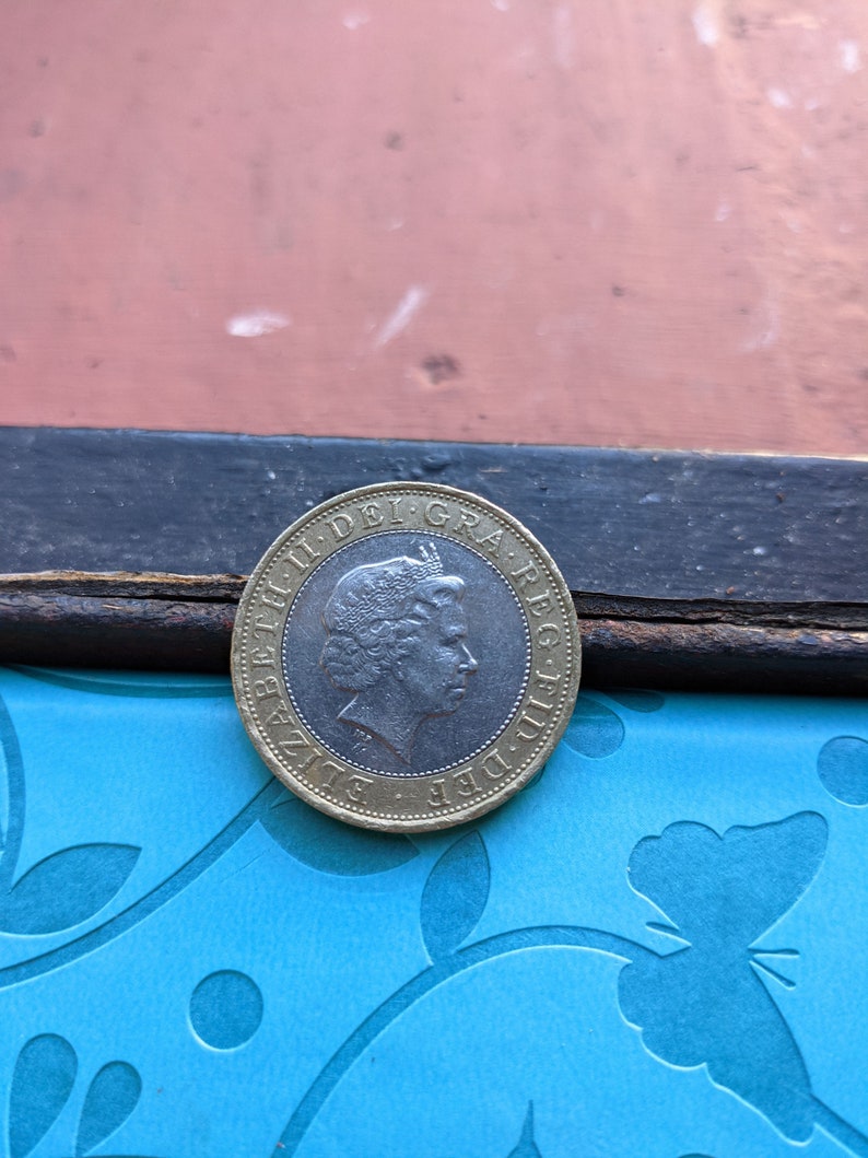2005 St Pauls Two Pound Coin
